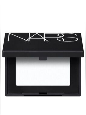 NARS LIGHT REFLECTING™ SETTING POWDER - PRESSED Mini in Translucent Crystal 3g